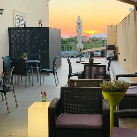 Tramonti D'amare Oda ve Kahvaltı Marsala